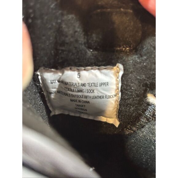 Cat & Jack black snow boots/winter boots size 5 - Picture 11 of 12